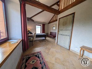 Interior - Domaine des Mollières - GRANDRIS (GRANDRIS)