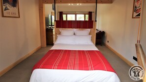 3 quartos, berço de viagem, Wi-Fi de cortesia, roupa de cama
