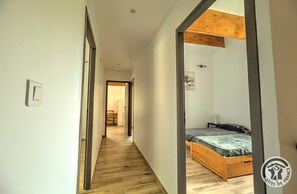 4 chambres, lit parapluie