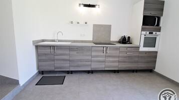 Microwave, oven