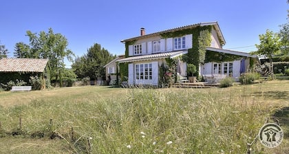 La Grande Maison sur la Colline â Boistrolles