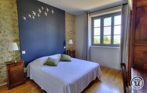 6 bedrooms, travel crib, free WiFi, bed sheets - La Grande Maison sur la Colline - Boistrolles (VAL D'OINGT)