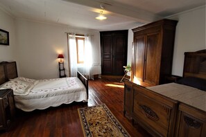 2 bedrooms, iron/ironing board, travel cot, free WiFi - Gîte du Mortier 2 - BESSENAY (BESSENAY)