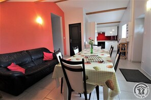TV - Gîte Ronzière - SAINT-MARCEL-L'ECLAIRE (SAINT-MARCEL-L'ECLAIRE)