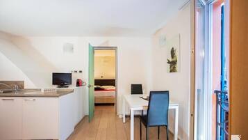 Apartment, City View | Interior