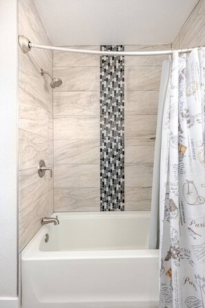 Hair dryer - #717 Charming 4-Bed Midtown Reno Retreat (Reno)
