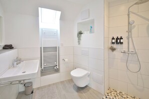 Bathroom - Apartment D&Y upper floor (barrier-free) (Ubstadt-Weiher)