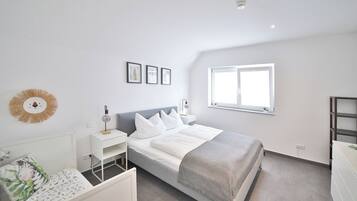 2 habitaciones, tabla de planchar con plancha, wifi y ropa de cama