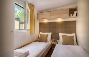 2 bedrooms, free WiFi - 2 bedroom nice (sta)caravan in Lopar (Lopar)