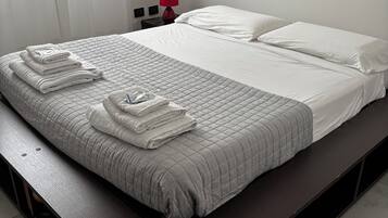 2 chambres, fer et planche Ă repasser, Wi-Fi, draps fournis