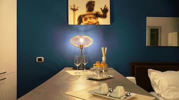 Apartment, City View | Dining