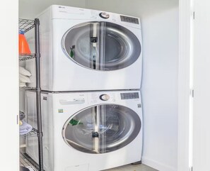 Interior - San Junipero, Spa, Modpool, Firepit, Stars & Views (Joshua Tree)