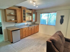 Interior - 8-Bedroom Home at the Foot of Mountains (Sandy)