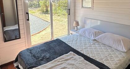 Beautiful 2 bedroom cabin accepts pets