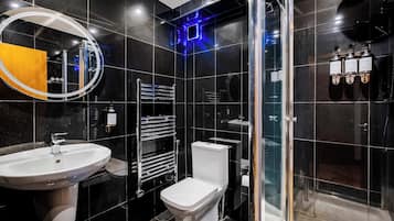 Shower, eco-friendly toiletries, hair dryer, bidet
