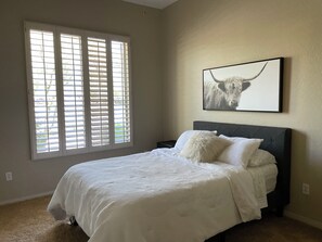3 bedrooms, iron/ironing board, WiFi, bed sheets - Spacious 3-bedroom condo in lovely Scottsdale McDowell Mountain Urban Cowboy (Scottsdale)