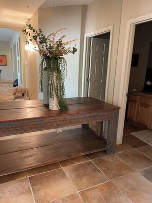 Interior - Spacious 3-bedroom condo in lovely Scottsdale McDowell Mountain Urban Cowboy (Scottsdale)