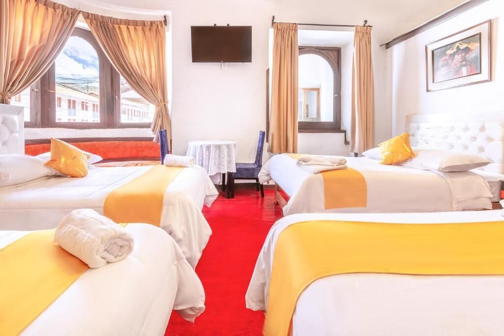 쿼드룸, 시내 전망 | 책상, 노트북 작업 공간, 무료 WiFi