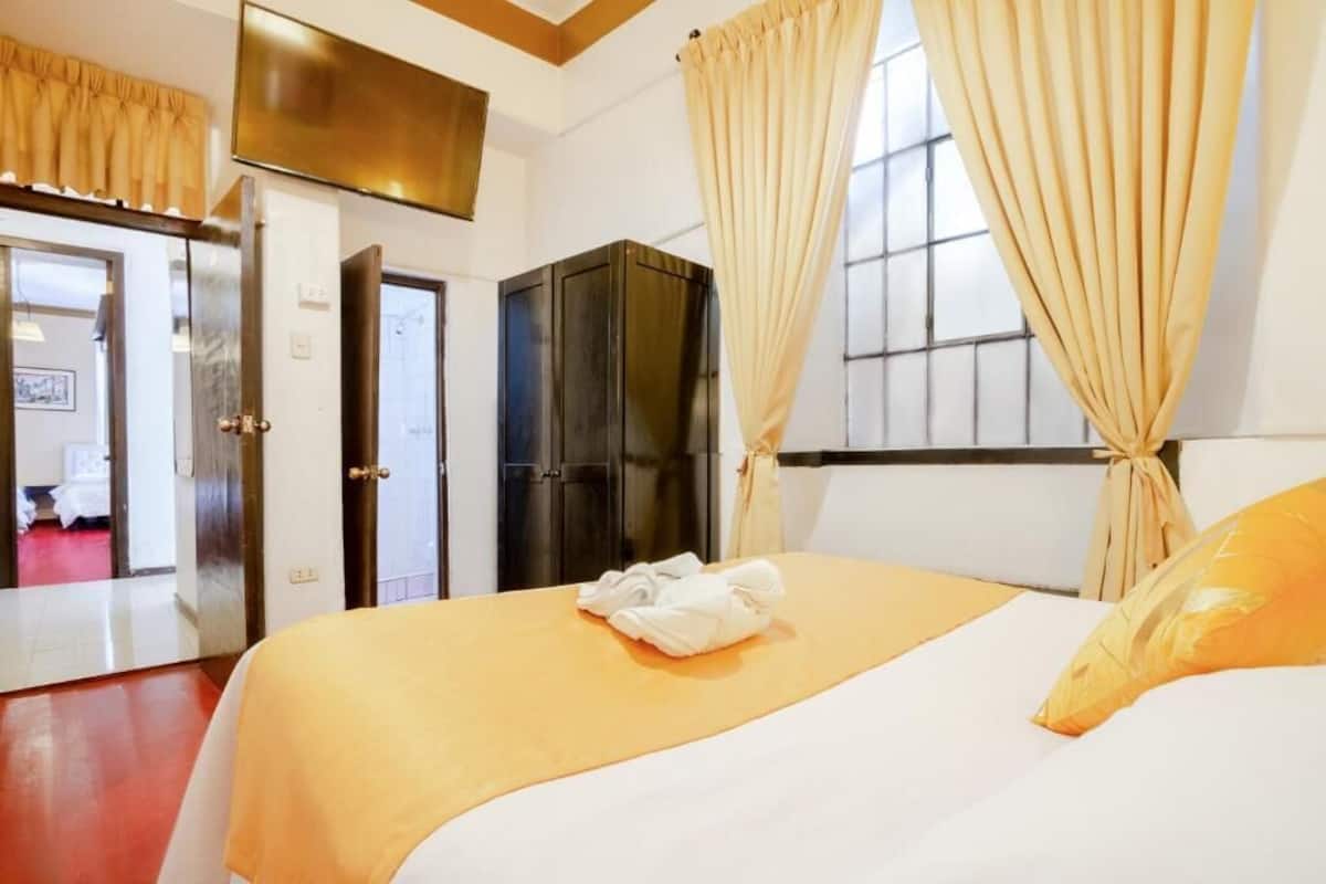 Double Room | Desk, laptop workspace, free WiFi