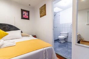 Superior Double Room | Bathroom | Free toiletries, hair dryer, towels, soap - Hotel Campanario Cusco (Cusco)