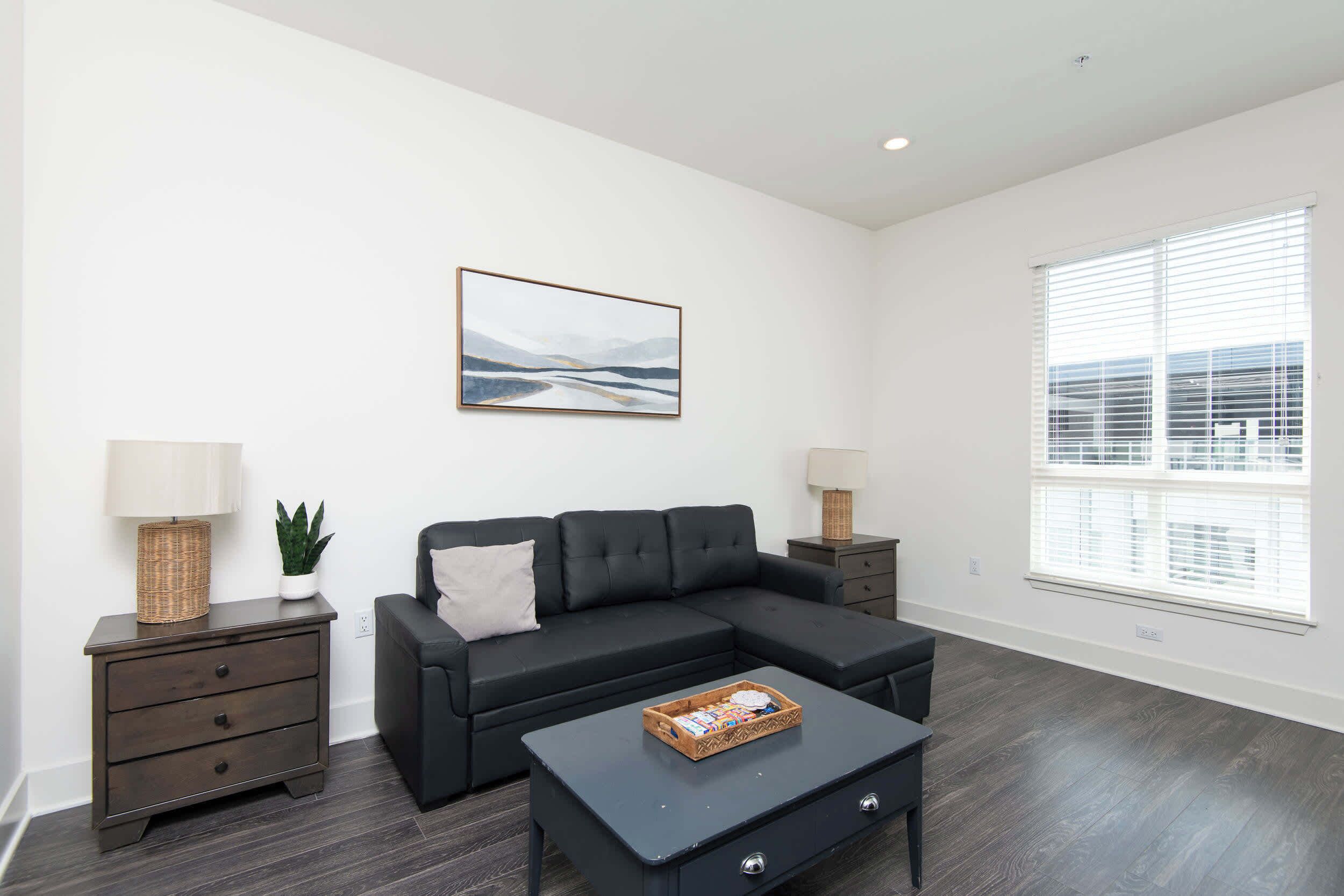 Hollywood 2br Apt W Rooftop Deck & Stunning Views - Hollywood, CA