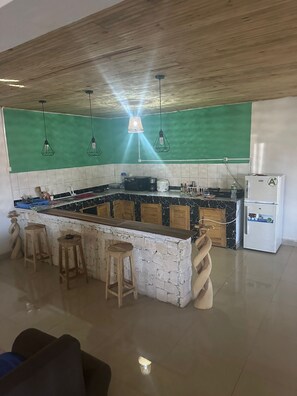Fridge, microwave, stovetop, coffee/tea maker - Comfort for the whole family (TOLIARA)