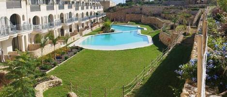 Luxury Apartment, Pool View | Property grounds