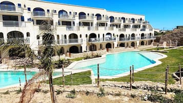 Apartamento superluxo, vista para a piscina | Fachada