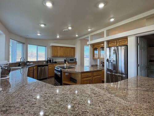 The Farmhouse @ Link'd Hearts Ranch
3 BD/2 BA Home Great View, Tons of Upgrades