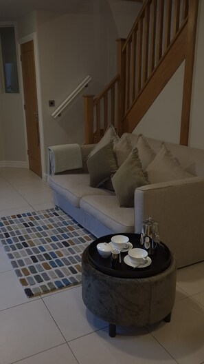 Interior - Coach House in the Park, a tranquil haven, 10 mins’ walk from city. Free parking (Nottingham)