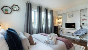 2 habitaciones, tabla de planchar con plancha, wifi y ropa de cama