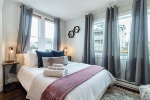 2 chambres, fer et planche à repasser, Wi-Fi, draps fournis