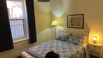 3 chambres, fer et planche à repasser, accès Internet, draps fournis