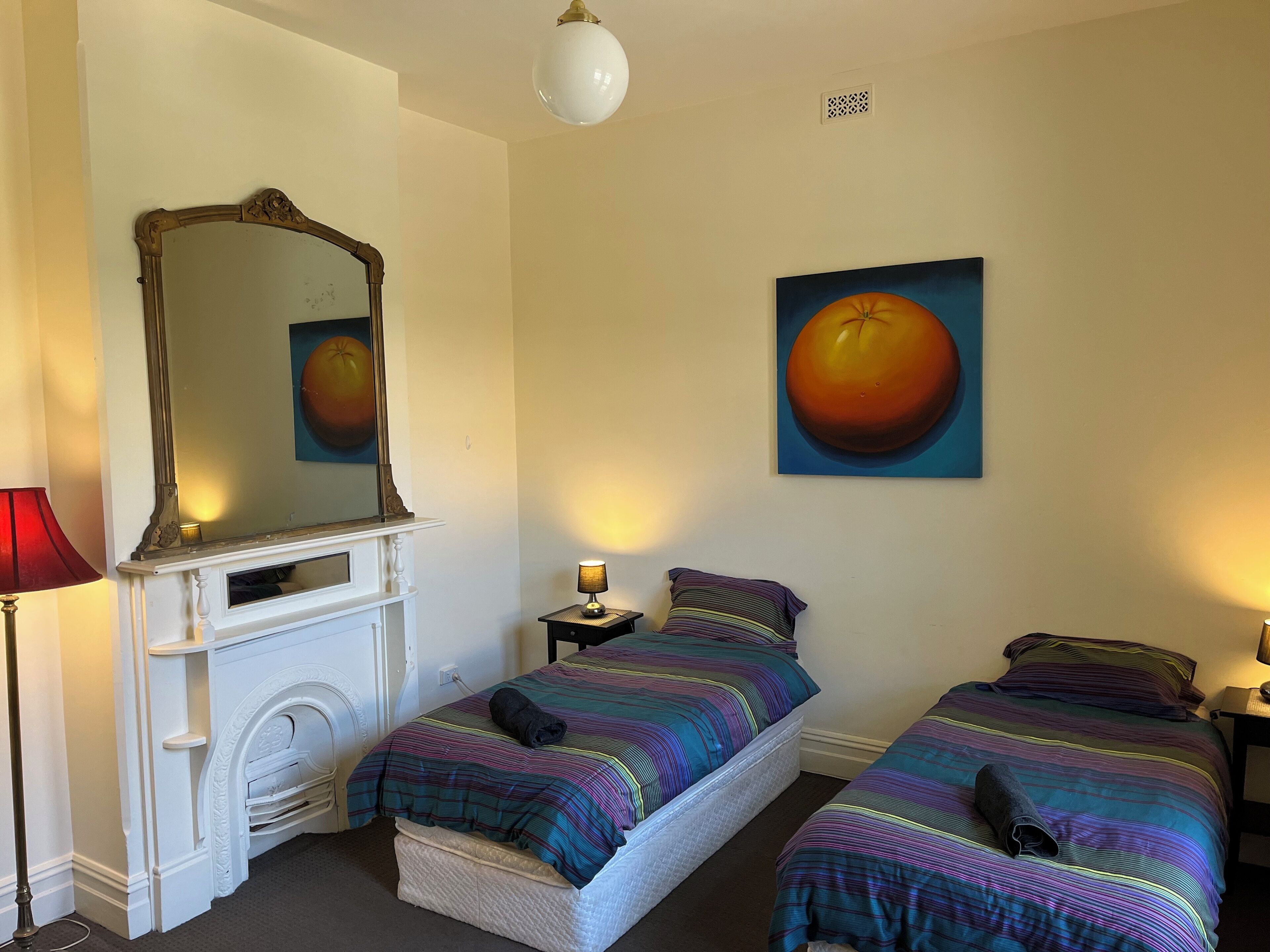 3 bedrooms, iron/ironing board, internet, bed sheets
