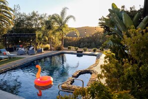 Outdoor pool - Oak & Vine Forestville, by Vinifera Homes (Forestville)