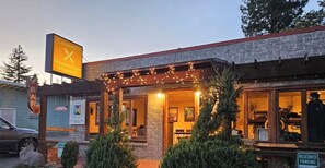 Exterior - Oak & Vine Forestville, by Vinifera Homes (Forestville)