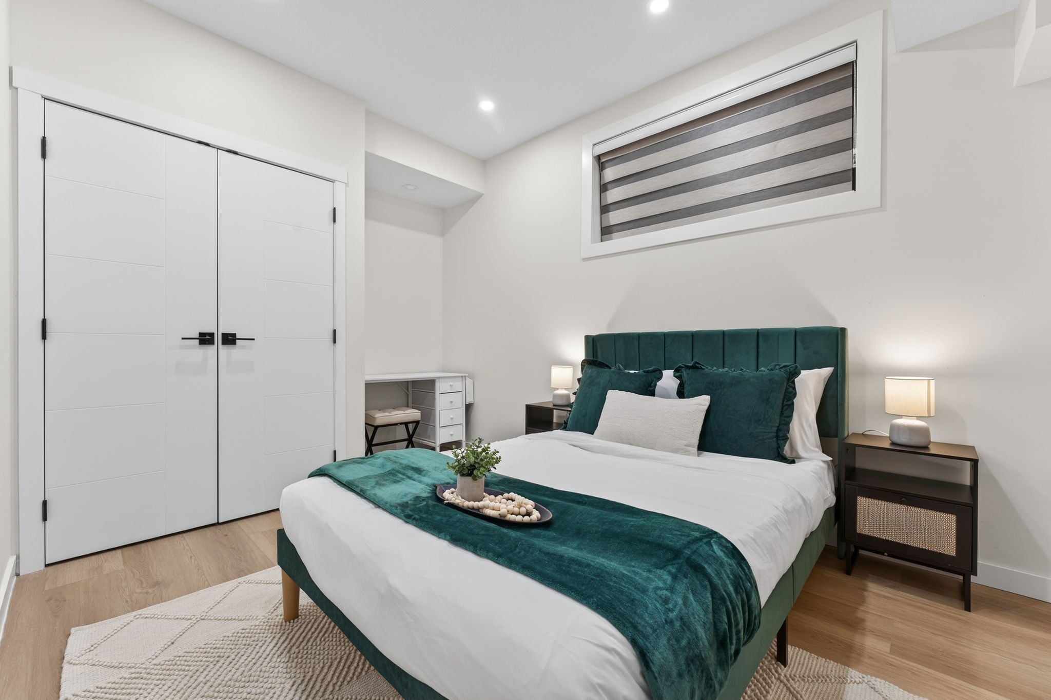 2 habitaciones, tabla de planchar con plancha, internet y ropa de cama 