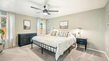 4 slaapkamers, een strijkplank/strijkijzer, wifi, beddengoed