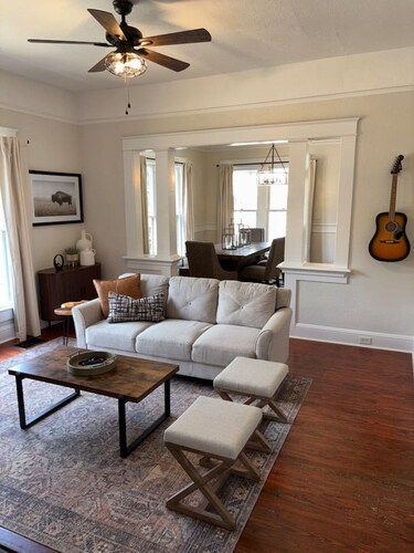 Backstage Bungalow, Sleeps 7, 5 beds, Pet friendly