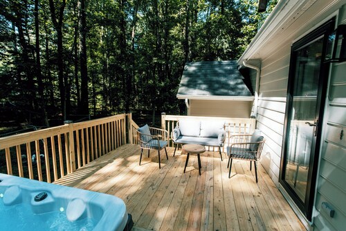 Raleigh Risque’ Room - Couples’ Retreat & Playroom