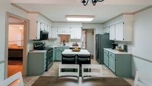 Private kitchen - Raleigh Risque’ Room - Couples’ Retreat & Playroom (Raleigh)