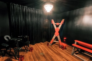 Fitness facility - Raleigh Risque’ Room - Couples’ Retreat & Playroom (Raleigh)