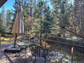 Outdoor dining - Charming guesthouse casita in Mora, New Mexico (Celeveland)