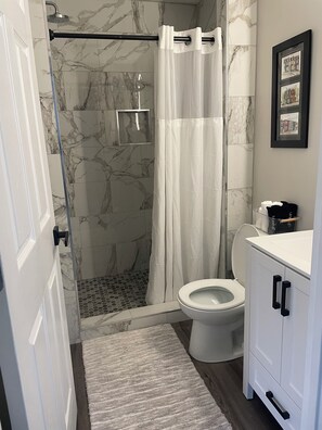 Shower, hair dryer, towels, soap - Your perfect getaway: stunning views, prime location, 5-Star Amenities (St. John's)