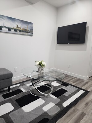 Interior - Bright 2-Bed Furnished Legal Basement | Private Entry (Calgary)