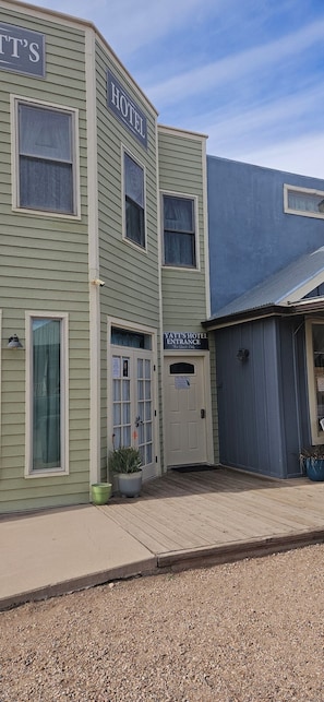 Exterior detail - Wyatt's Hotel (Tombstone)