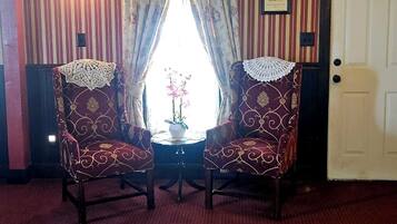 Grand Miss Jessy | Intérieur