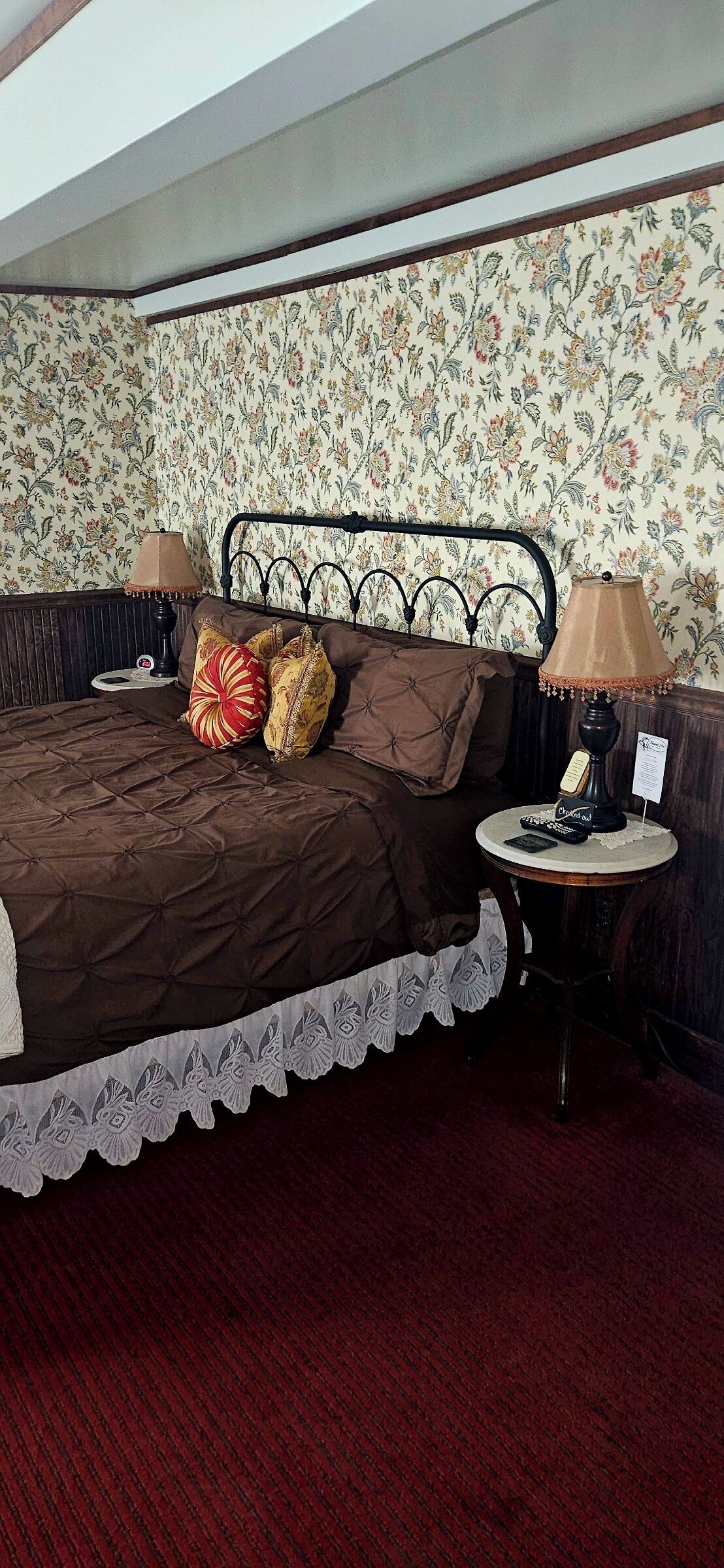 Quarto básico | Ferros/tábuas de passar roupa, Wi-Fi de cortesia