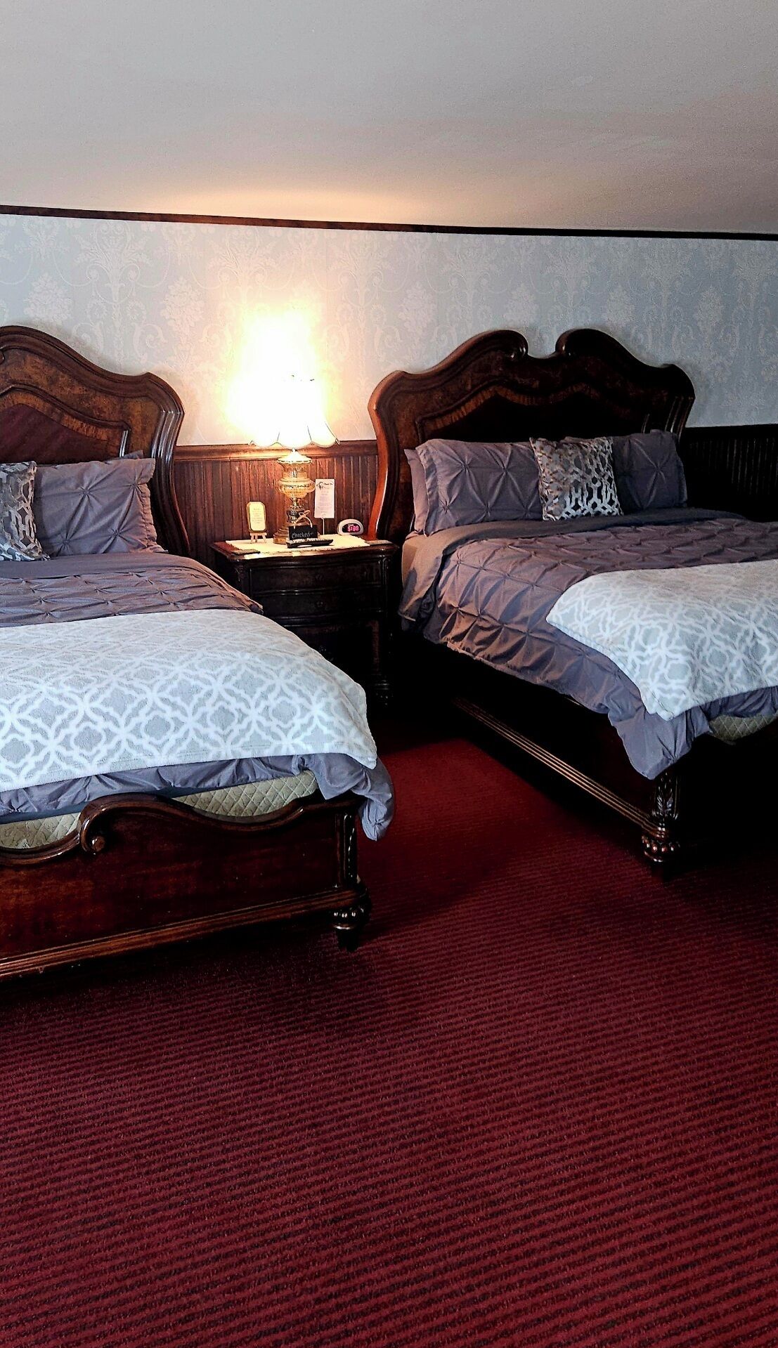 Quarto básico | Ferros/tábuas de passar roupa, Wi-Fi de cortesia