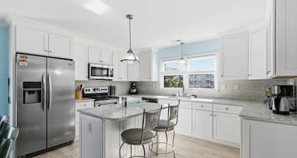 Holden Sunshine Mahi Beach